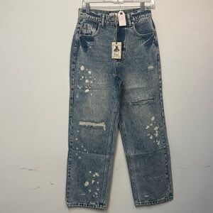 Easel Distressed Blue Jeans